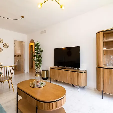 Coastal Comfort Apartment *